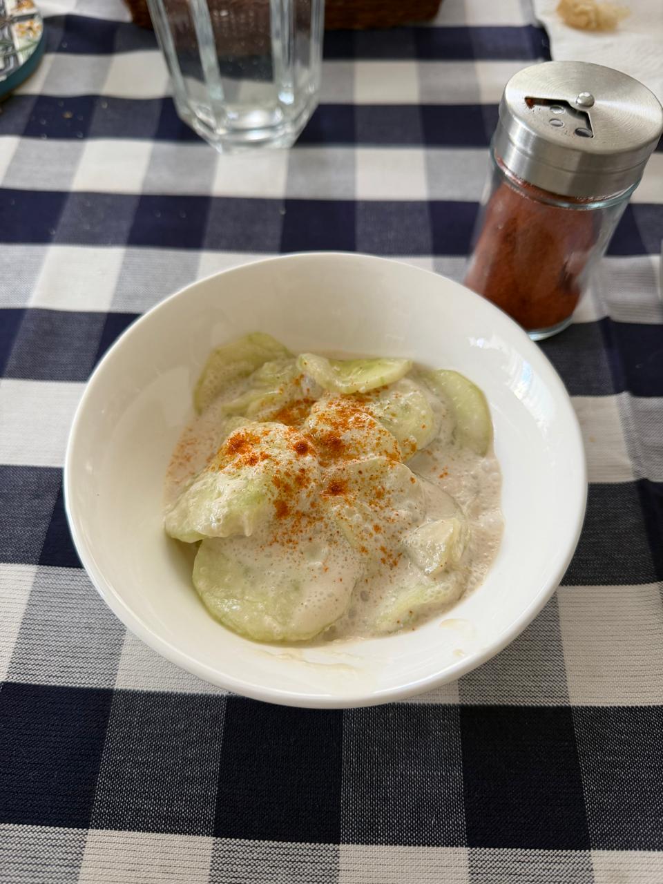 Ensalada de pepino con pimentón
